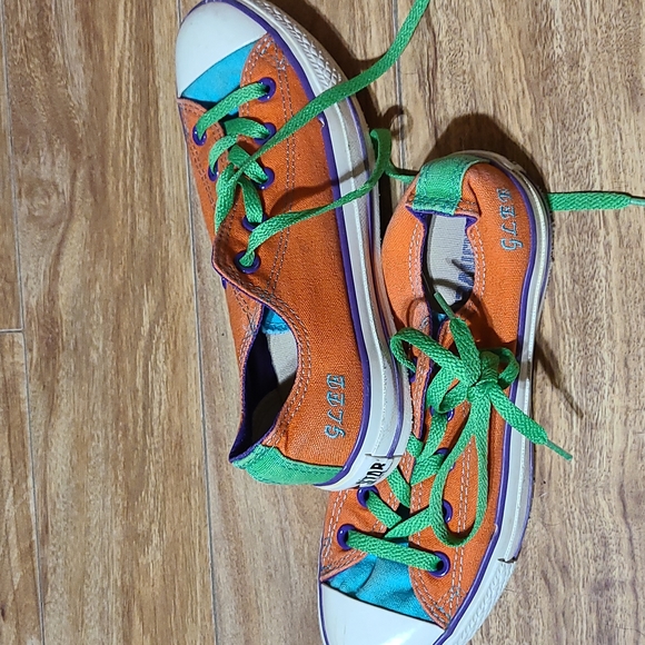 3 Pairs of Converse Shoes! - Picture 7 of 14